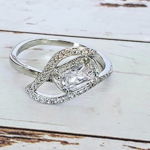 Emerald Cut Fashion Ring - Picture 3 of 4